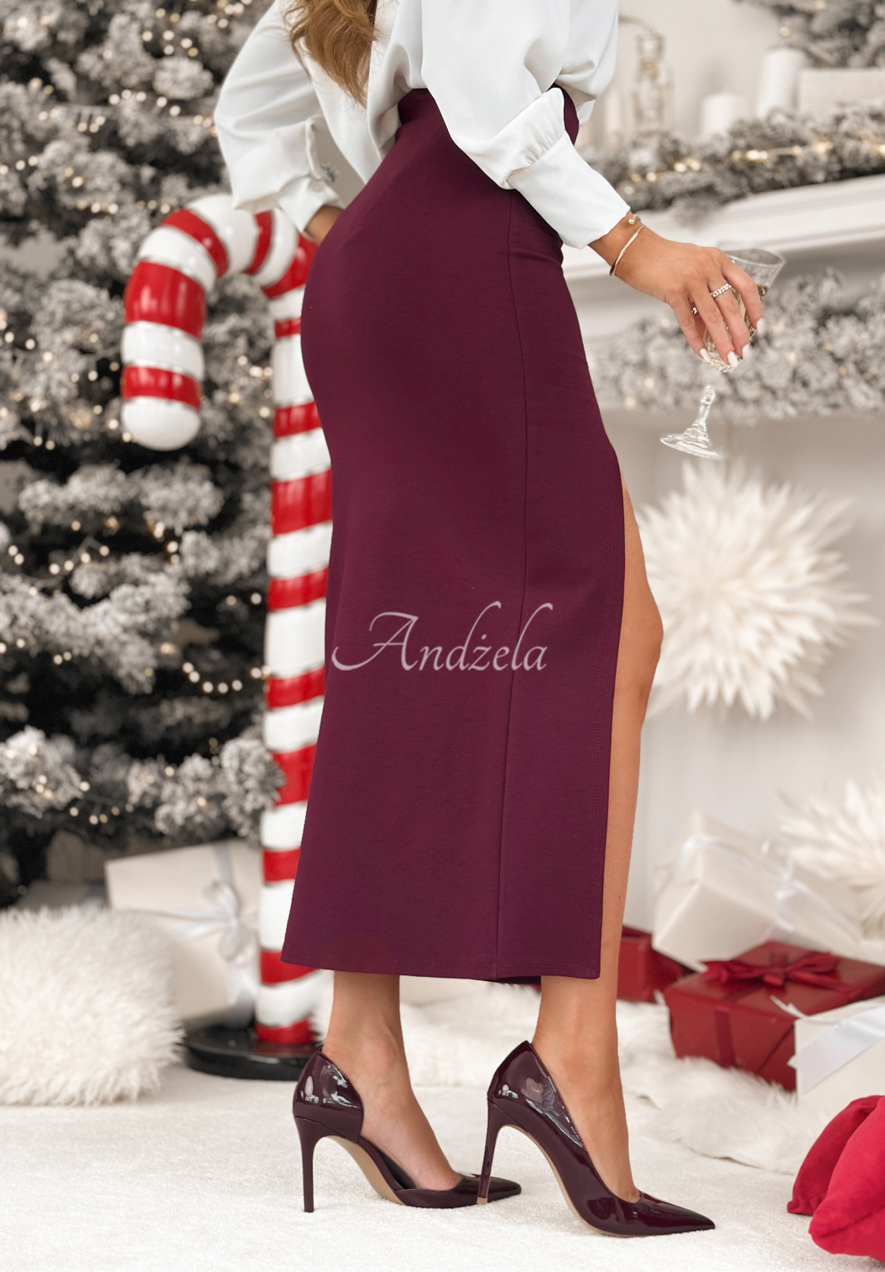 Pencil midi skirt with slit Live With Purpose burgundy