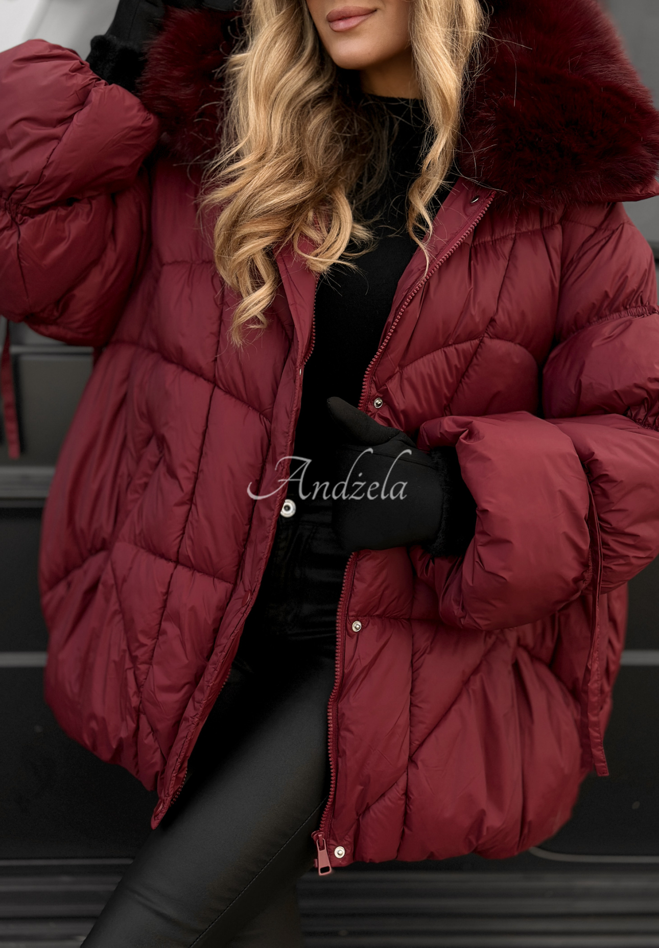 Pikowana kurtka z futerkiem Cold Without You burgundowa