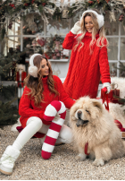 Ozdobnie pleciony sweter z golfem Wrapped In Comfort czerwony