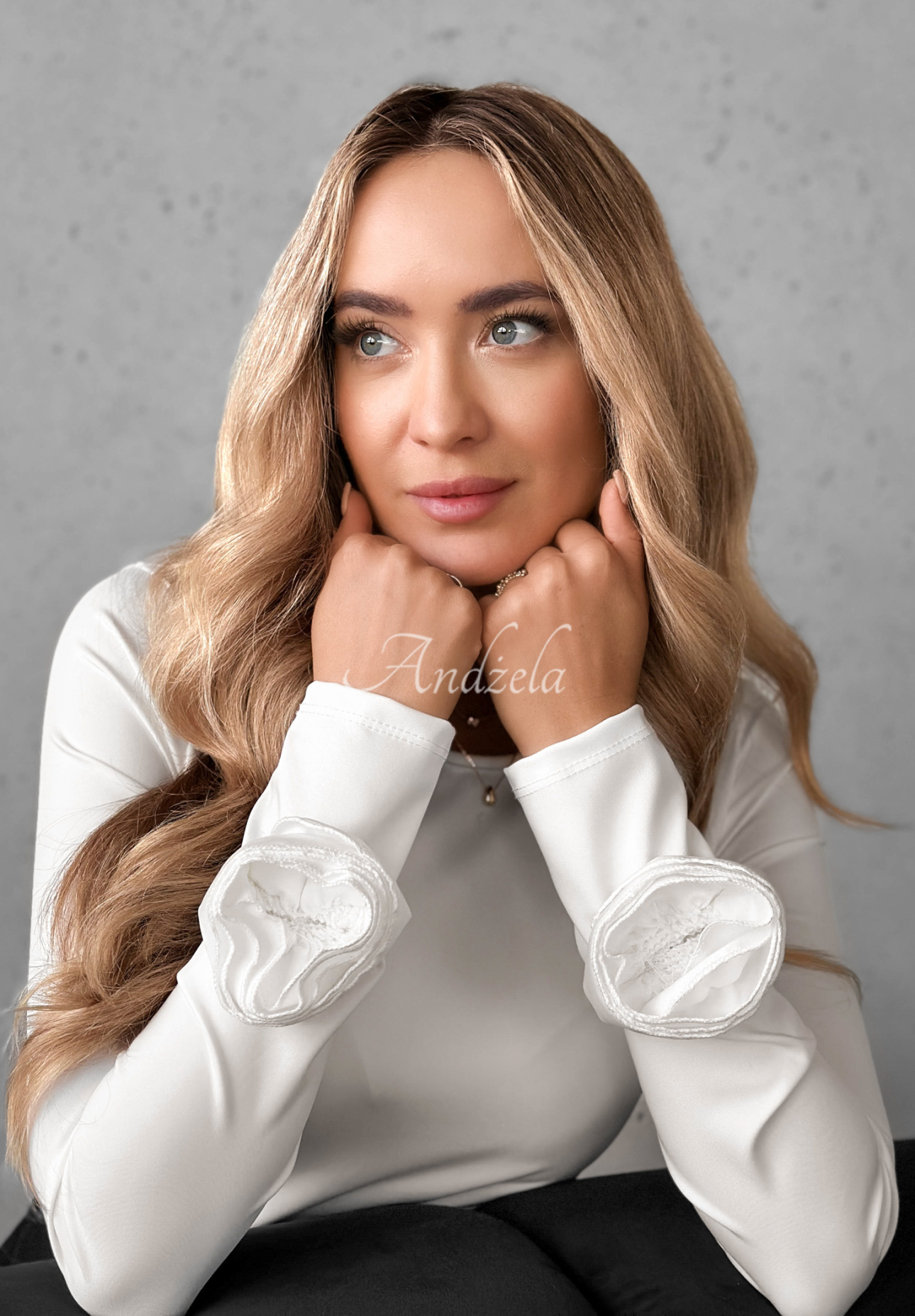 Blouse with decorative roses Rose All Day ecru