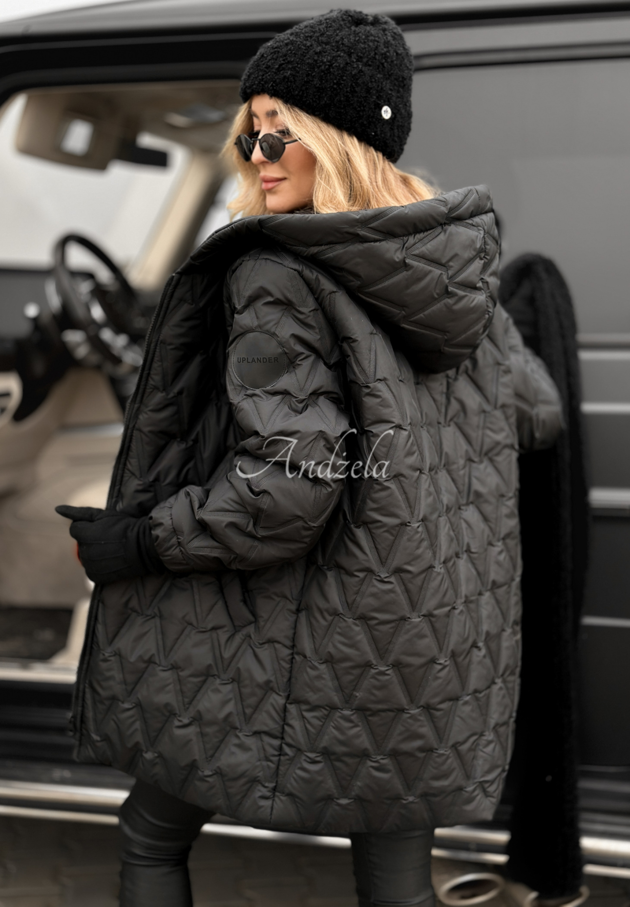 Chilly Nights quilted hooded jacket black