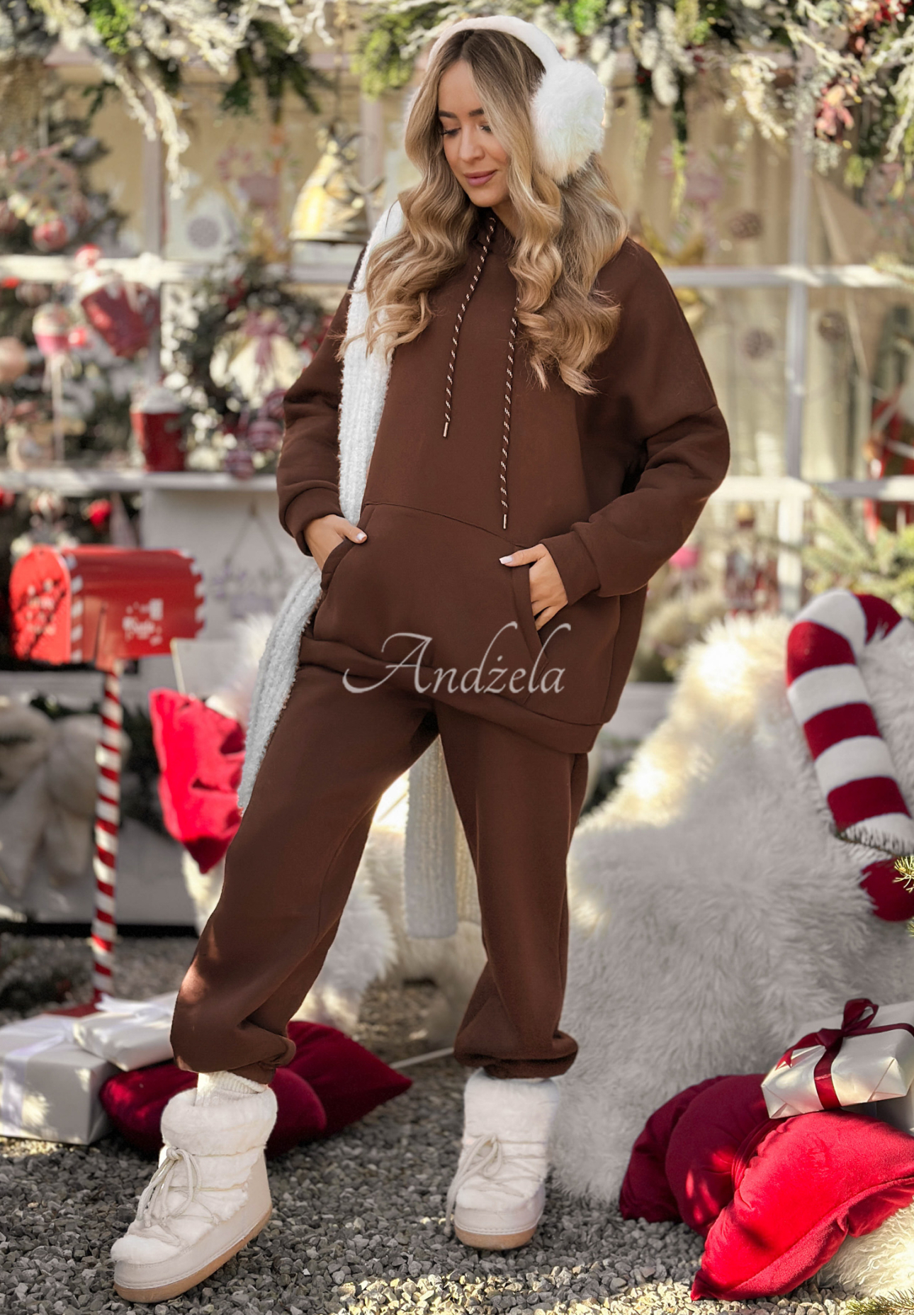 Chill Code sweatshirt and pants set chocolate