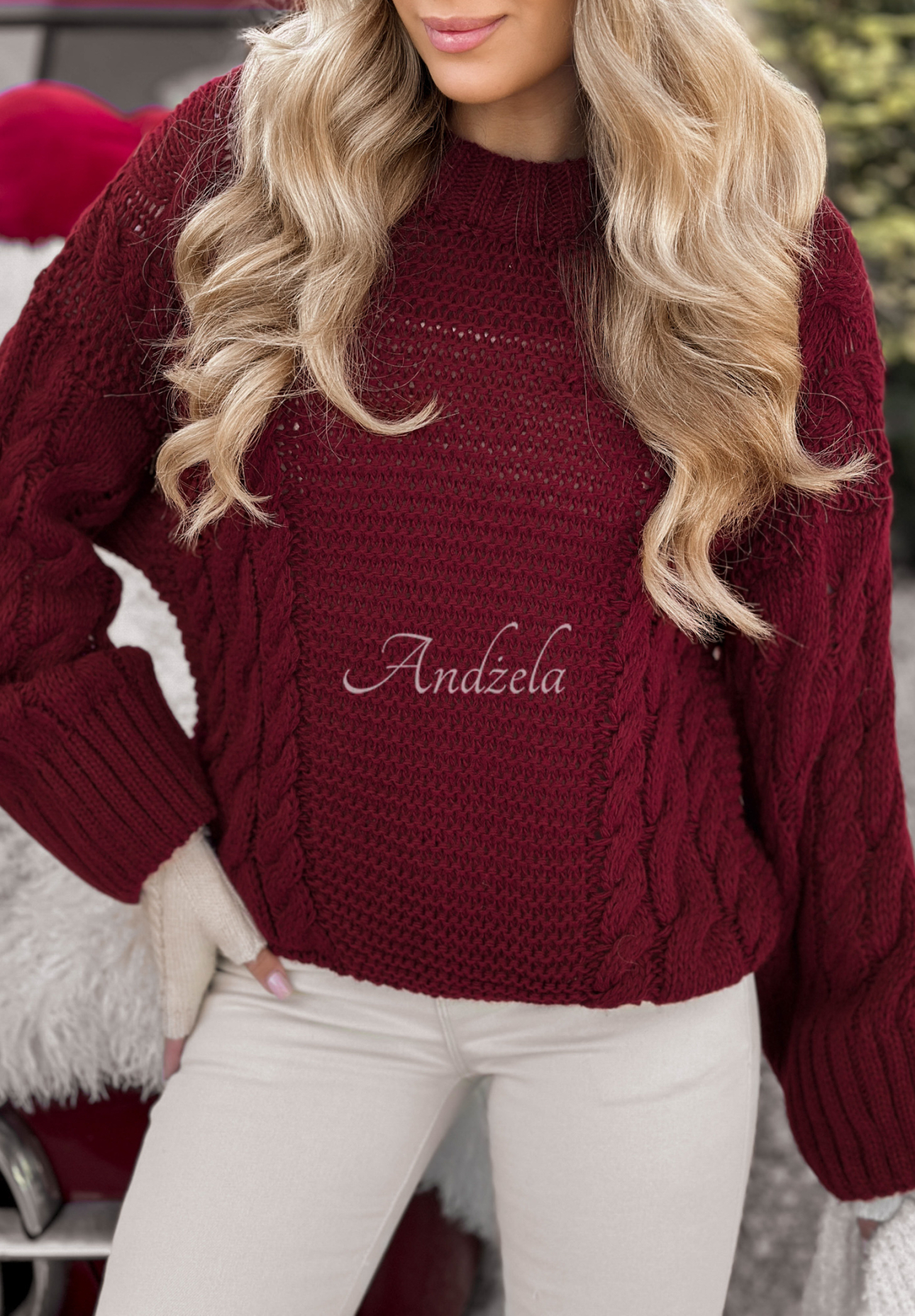 Ozdobnie pleciony sweter Snuggle Weather burgundowy