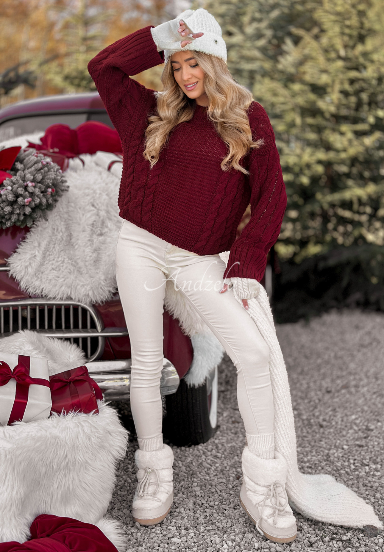 Decoratively plaid sweater Snuggle Weather burgundy