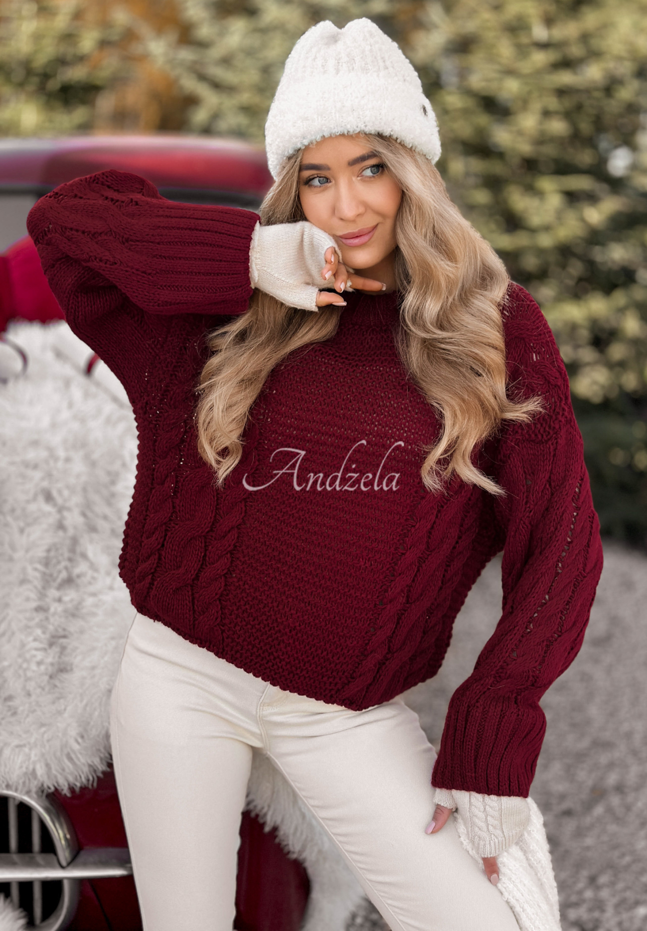 Ozdobnie pleciony sweter Snuggle Weather burgundowy