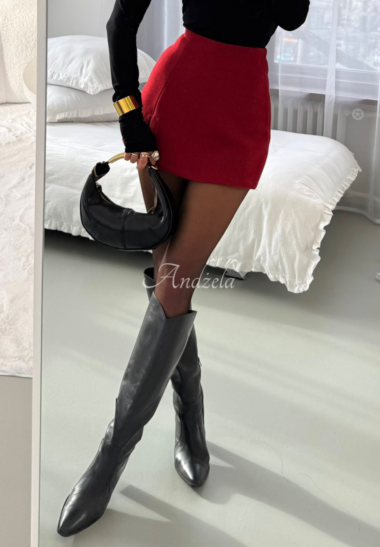 Mini skirt-shorts with slit La Milla Got My Attention red