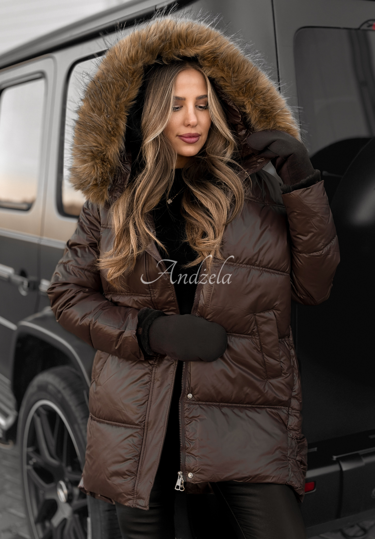 Długa pikowana kurtka Happy Season czekoladowa