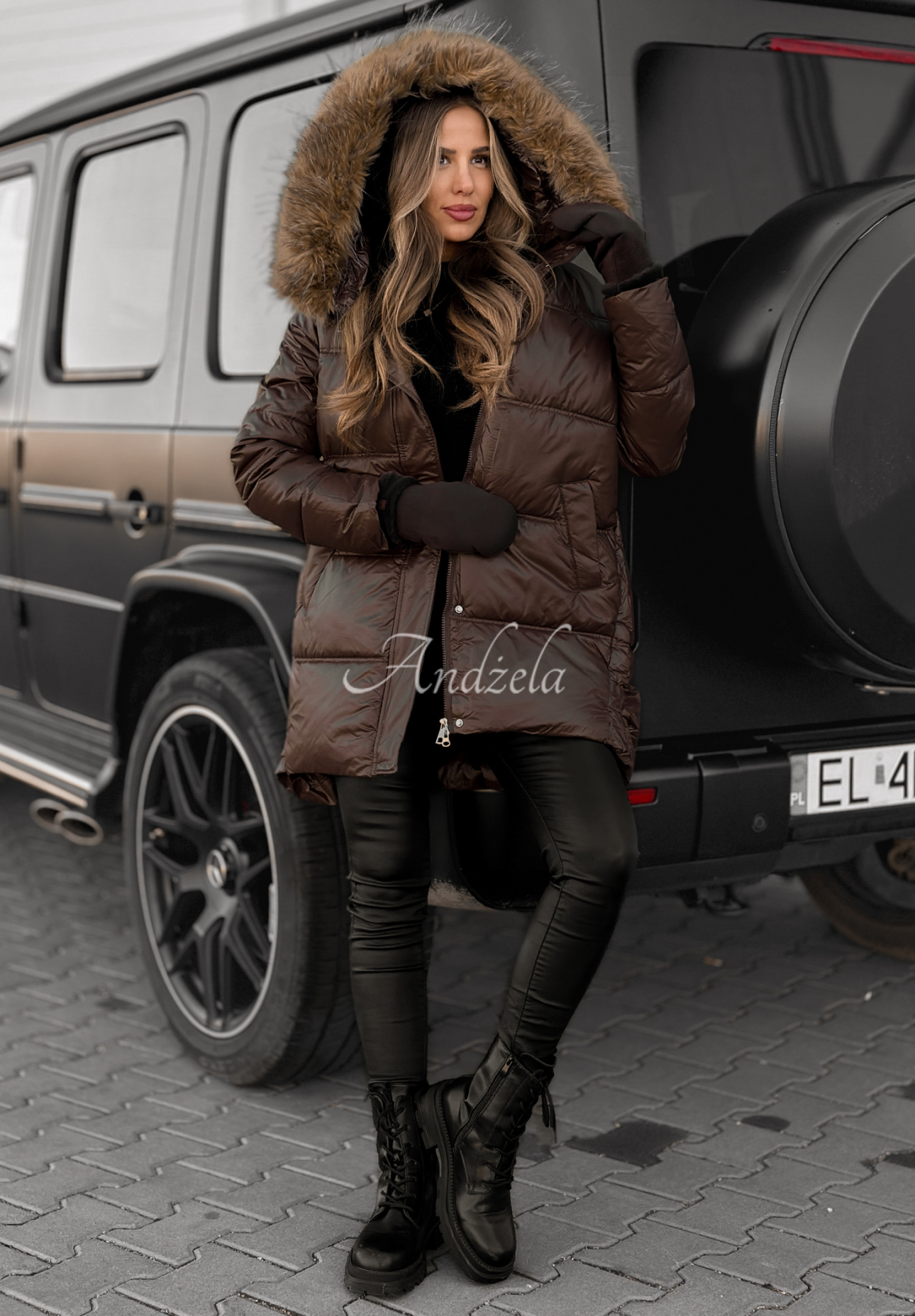 Happy Season long quilted jacket in chocolate