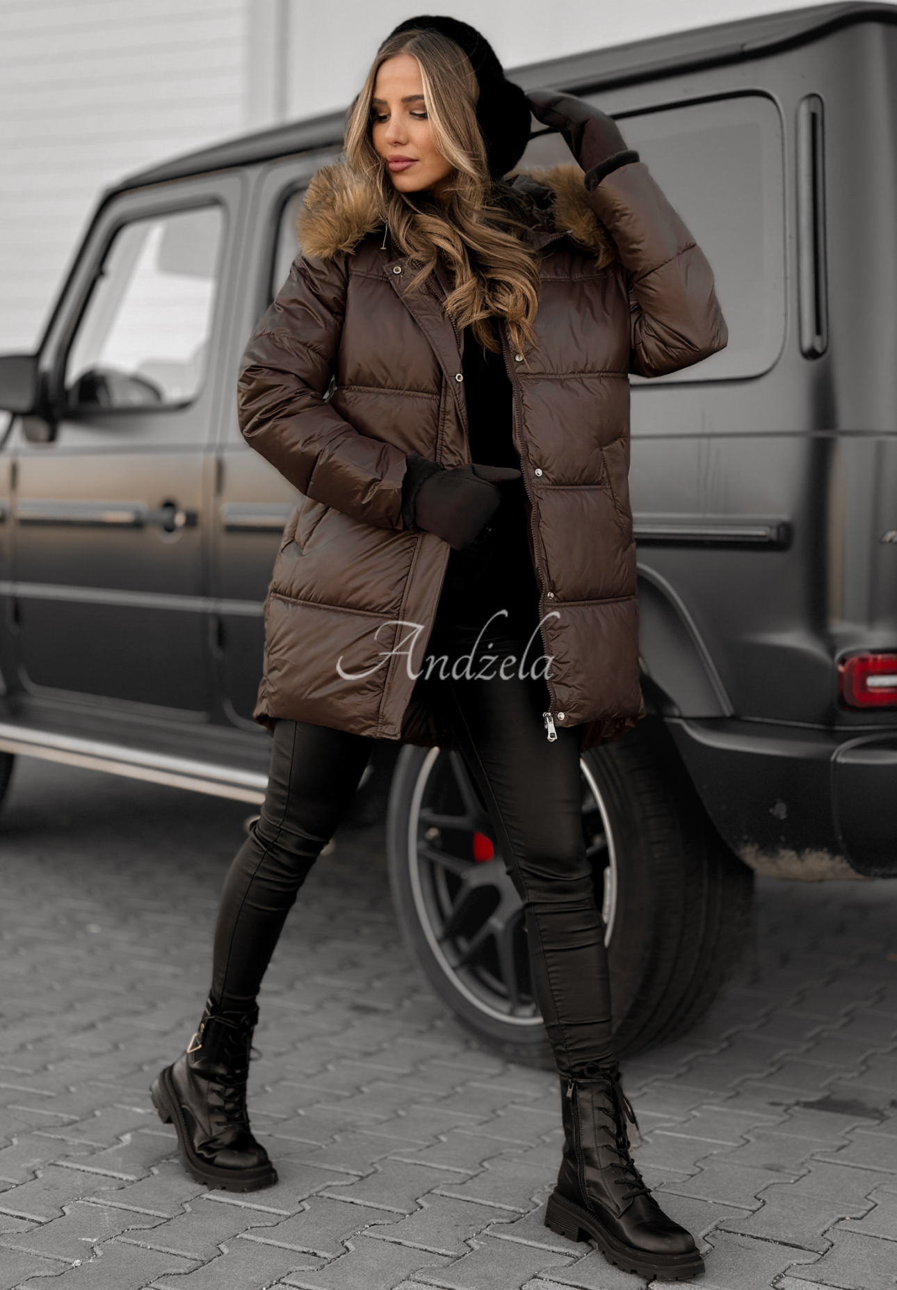 Happy Season long quilted jacket in chocolate