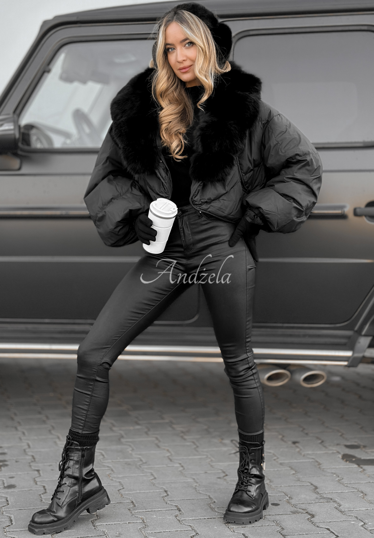 Short down jacket with fur Snow Thanks black
