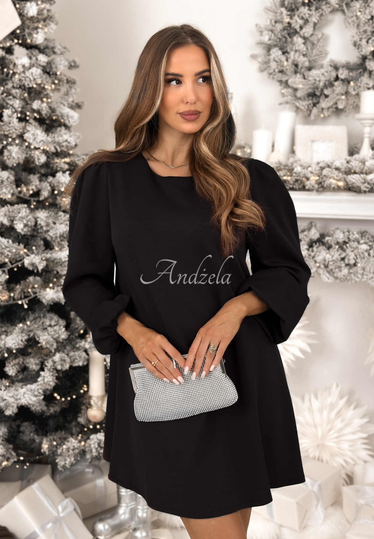 Wiskozowa sukienka z bufiastymi rękawami Just One Kiss czarna