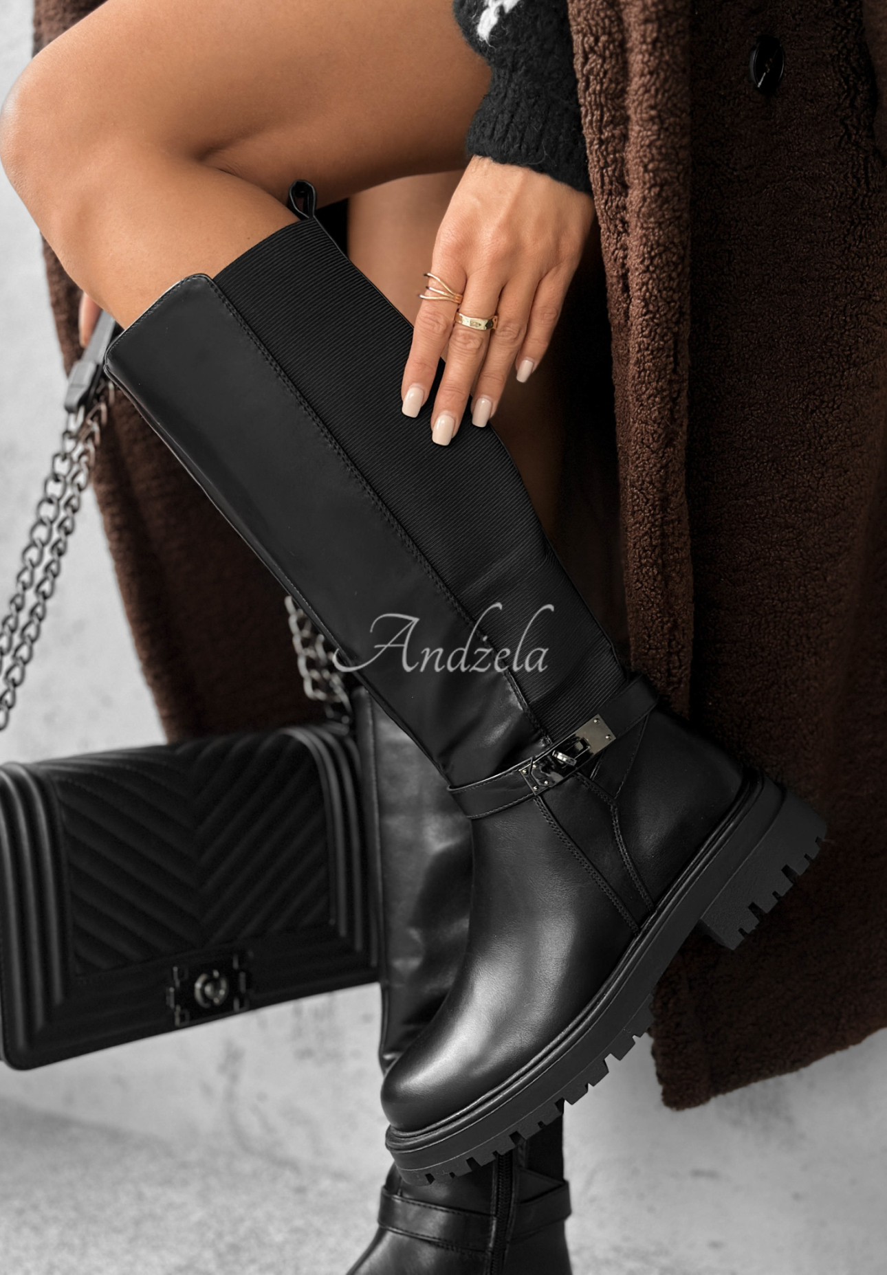 Snow Creek Park black pre-knee leather boots