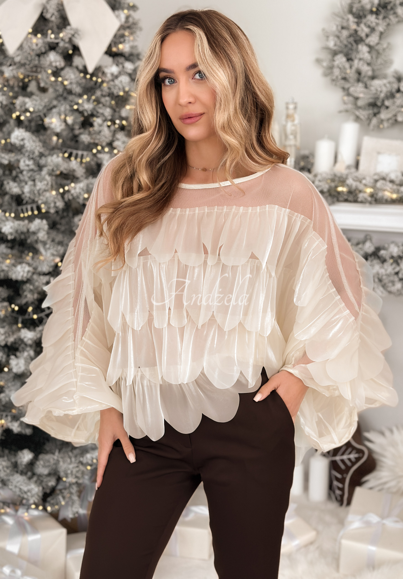 Viscose blouse with frills Dating You ecru