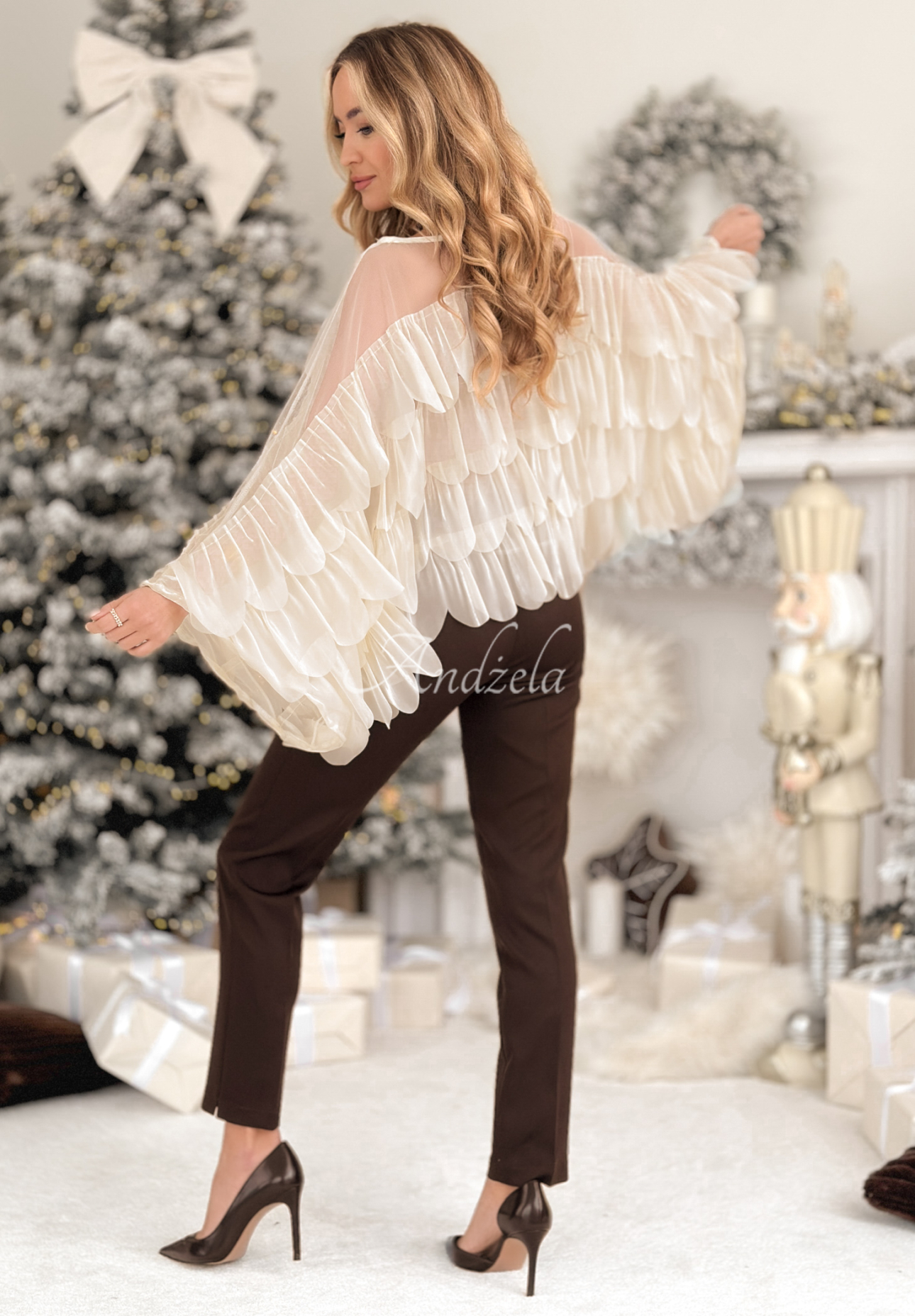 Wiskozowa bluzka z falbankami Dating You ecru