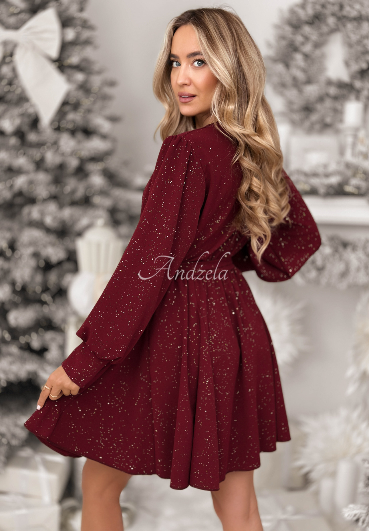 Wiskozowa błyszcząca sukienka mini Never Yours burgundowa