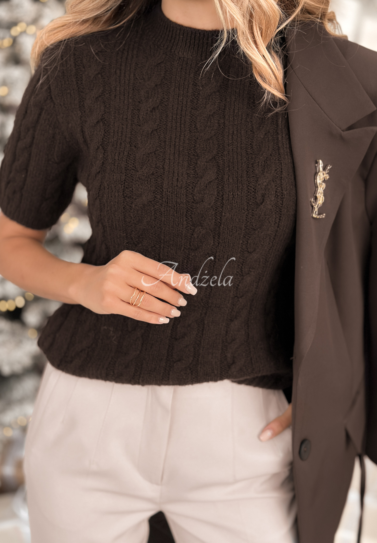 Ozdobnie pleciony sweter z wełną i alpaką Miss Me czekoladowy