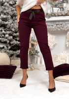 Materiałowe spodnie z paskiem Alone We Can burgundowe