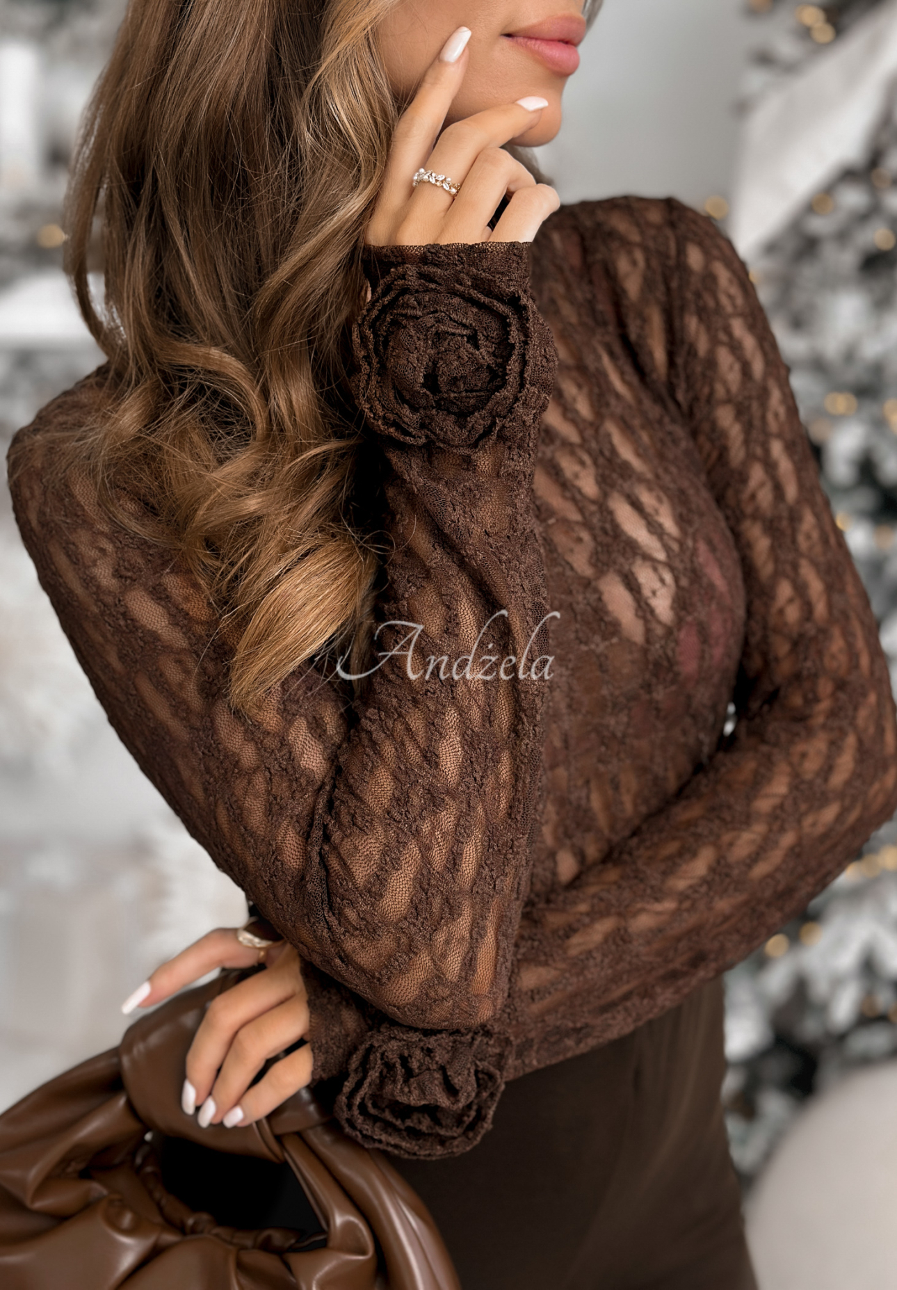 Koronkowa bluzka longsleeve z różami Lace &amp; Roses czekoladowa
