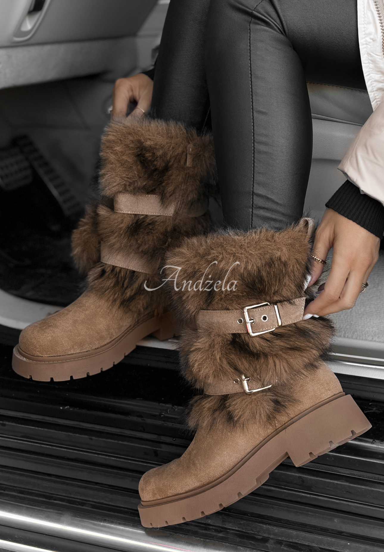 Zamszowe botki z futerkiem North Pole Escape beżowe