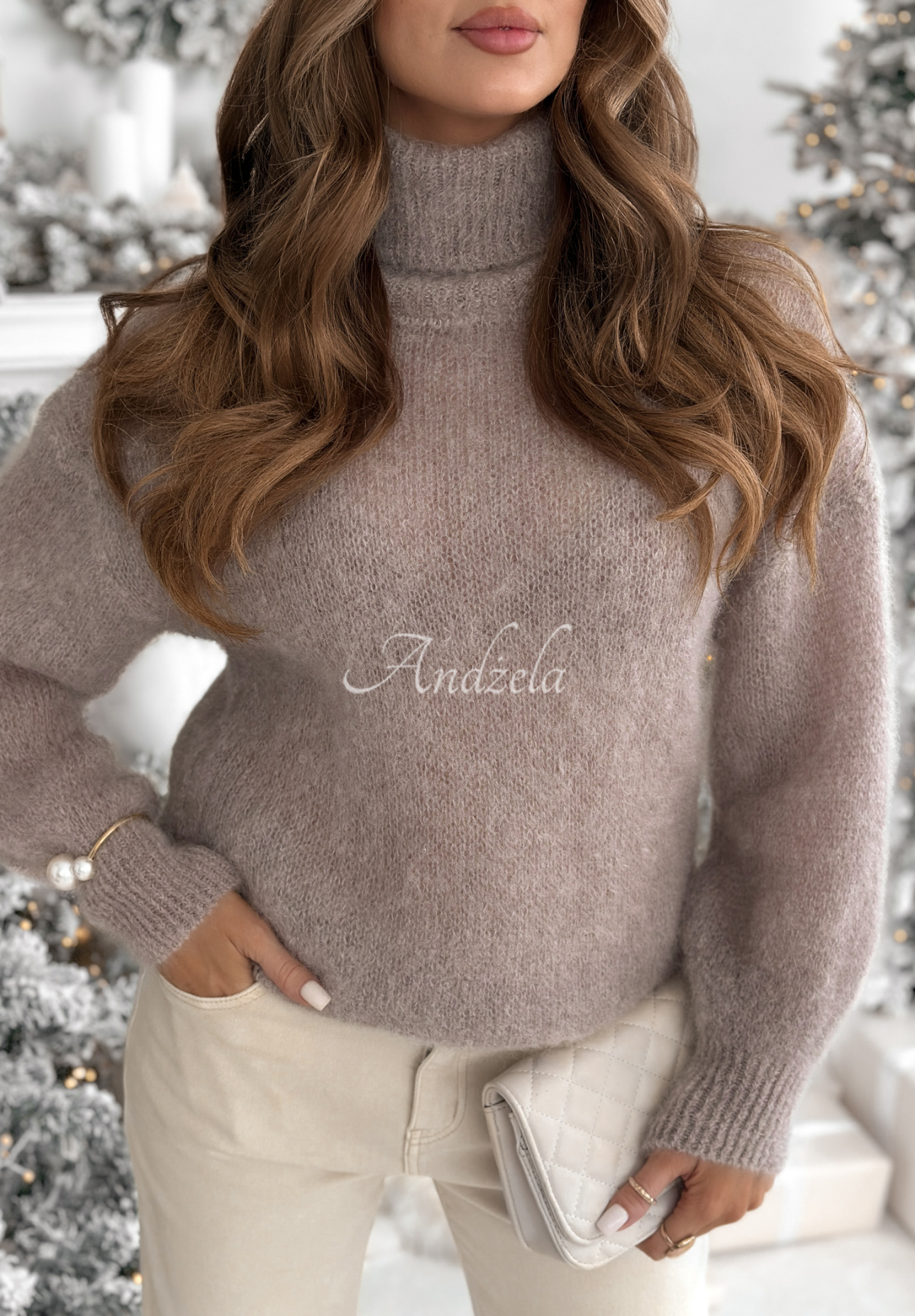 Mohair turtleneck sweater Fireplace Stories beige