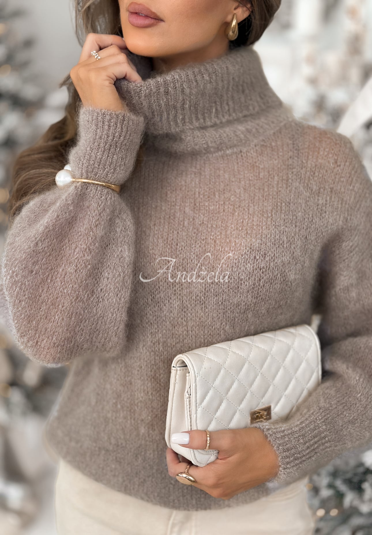 Mohair turtleneck sweater Fireplace Stories beige