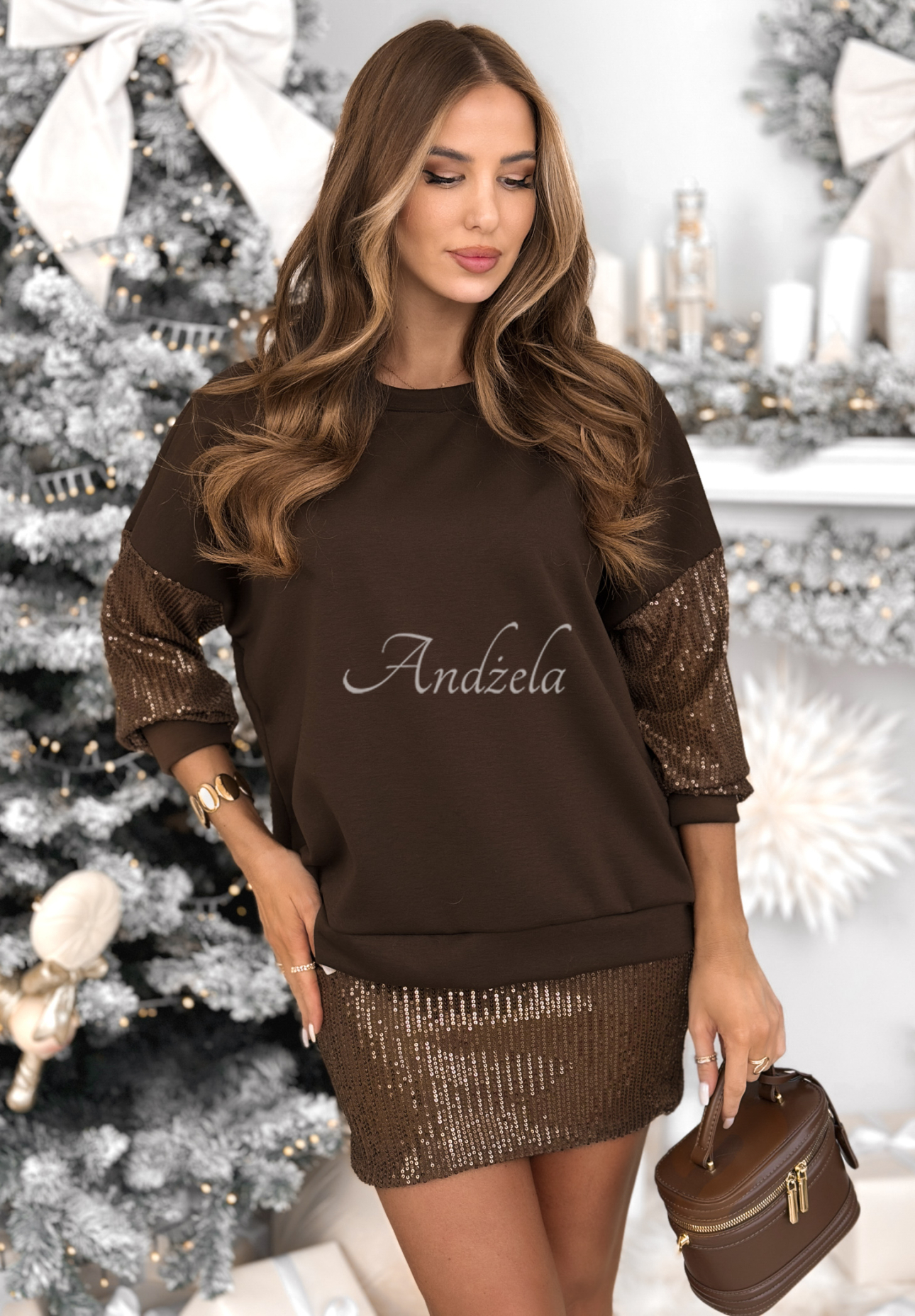 Sweatshirt and skirt set with sequins Got The Power chocolate