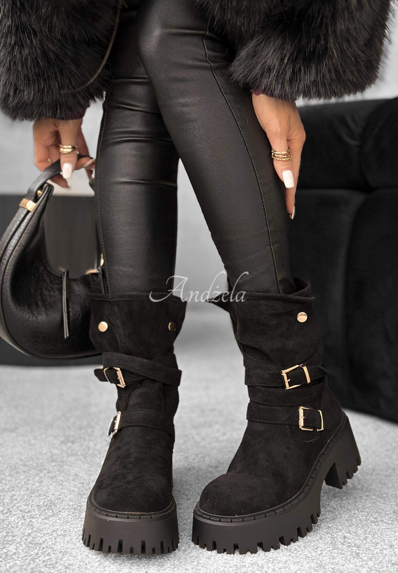 Suede boots with buckles Coldest Months black
