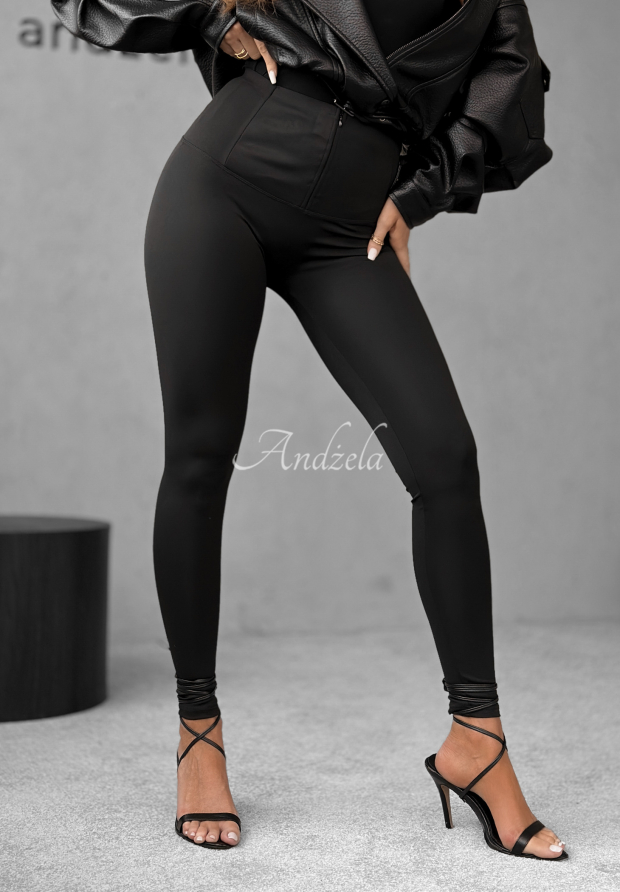 Modeling leggings Too Good black
