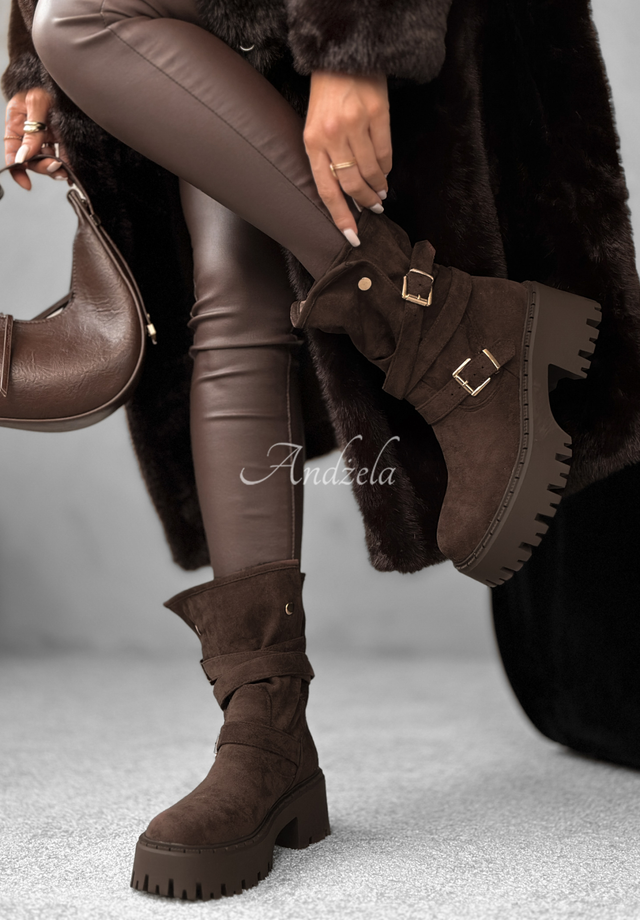 Suede boots with buckles Coldest Months chocolate
