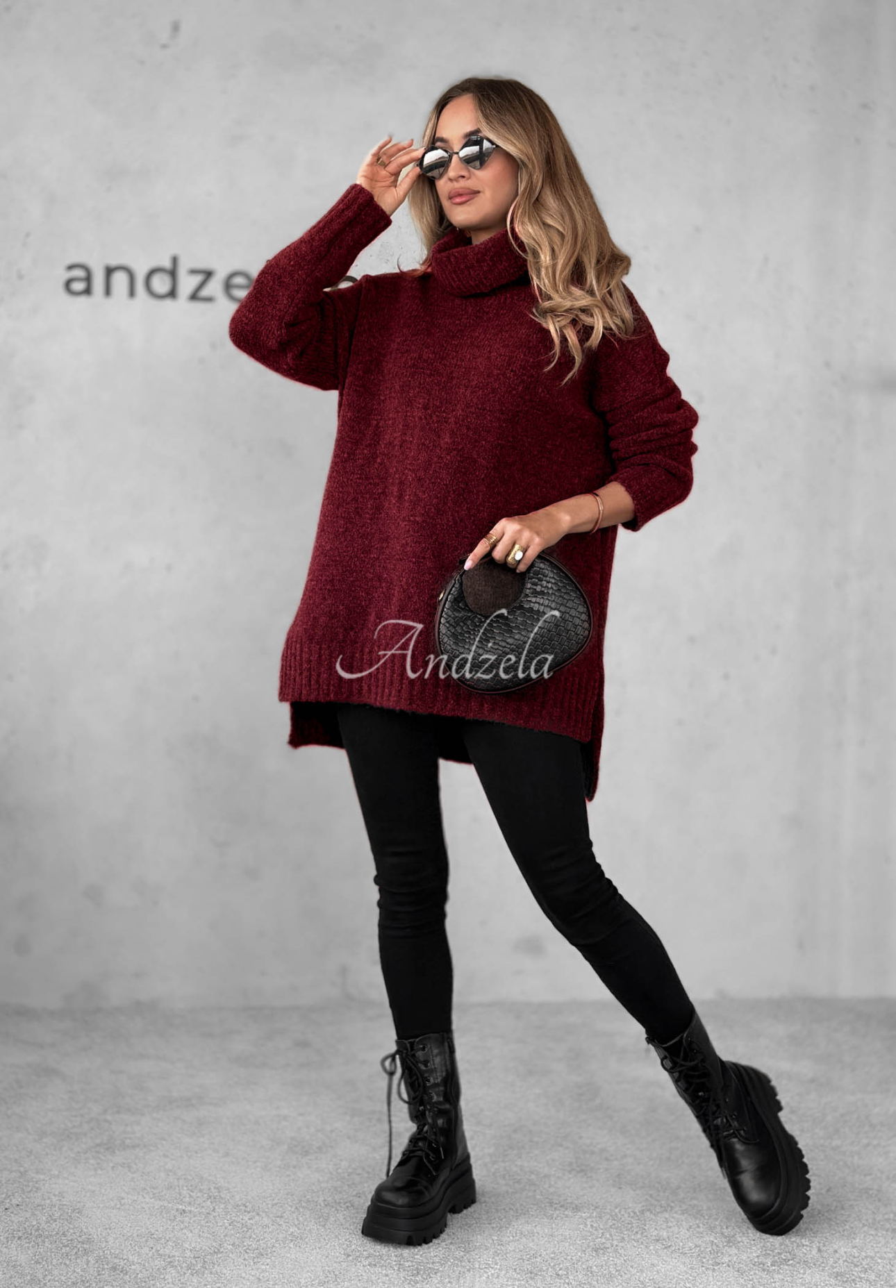 Sweter oversize z golfem i wełną Benin burgundowy