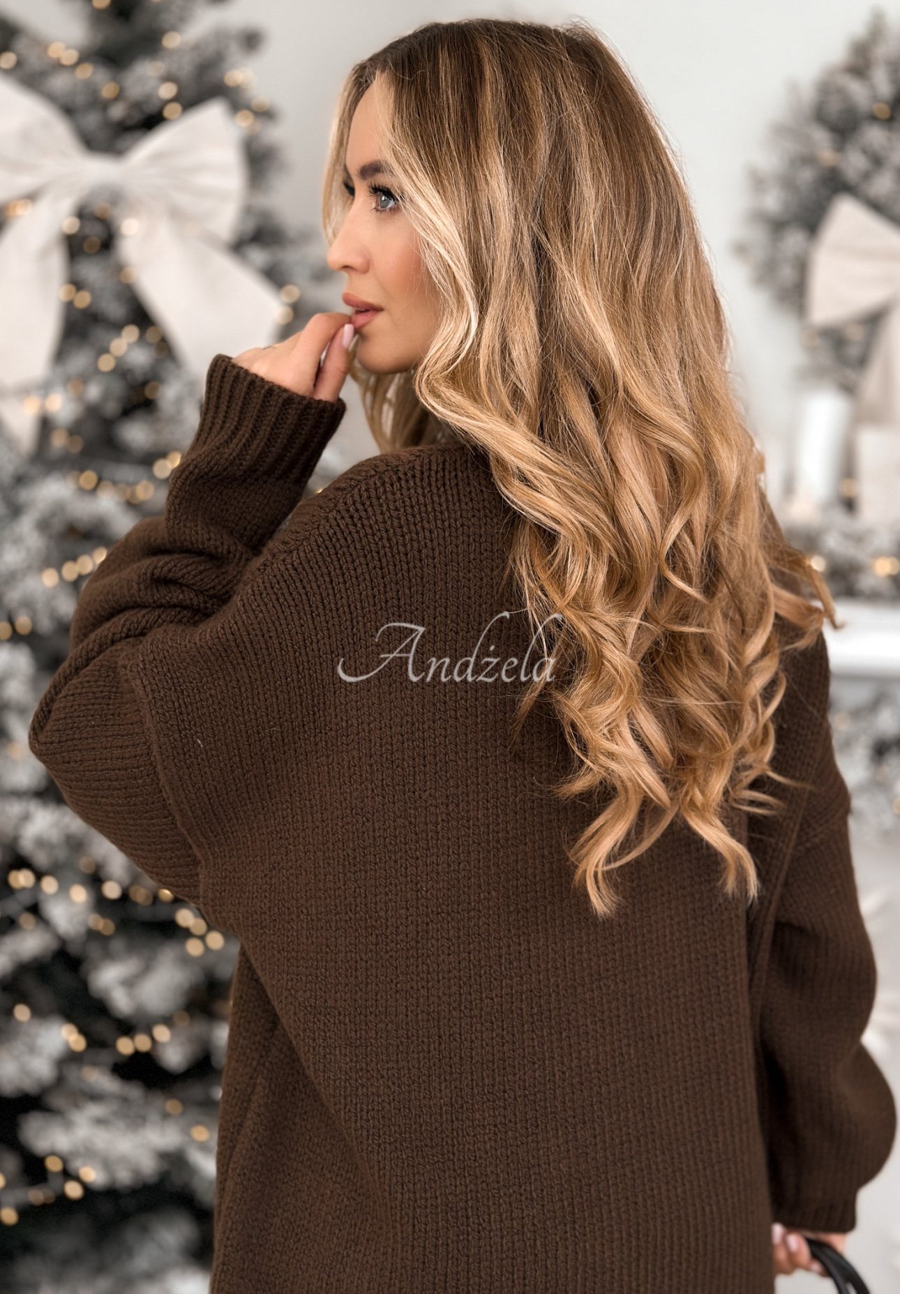 Sweter oversize z ozdobnym splotem Cocomore Tressa czekoladowy