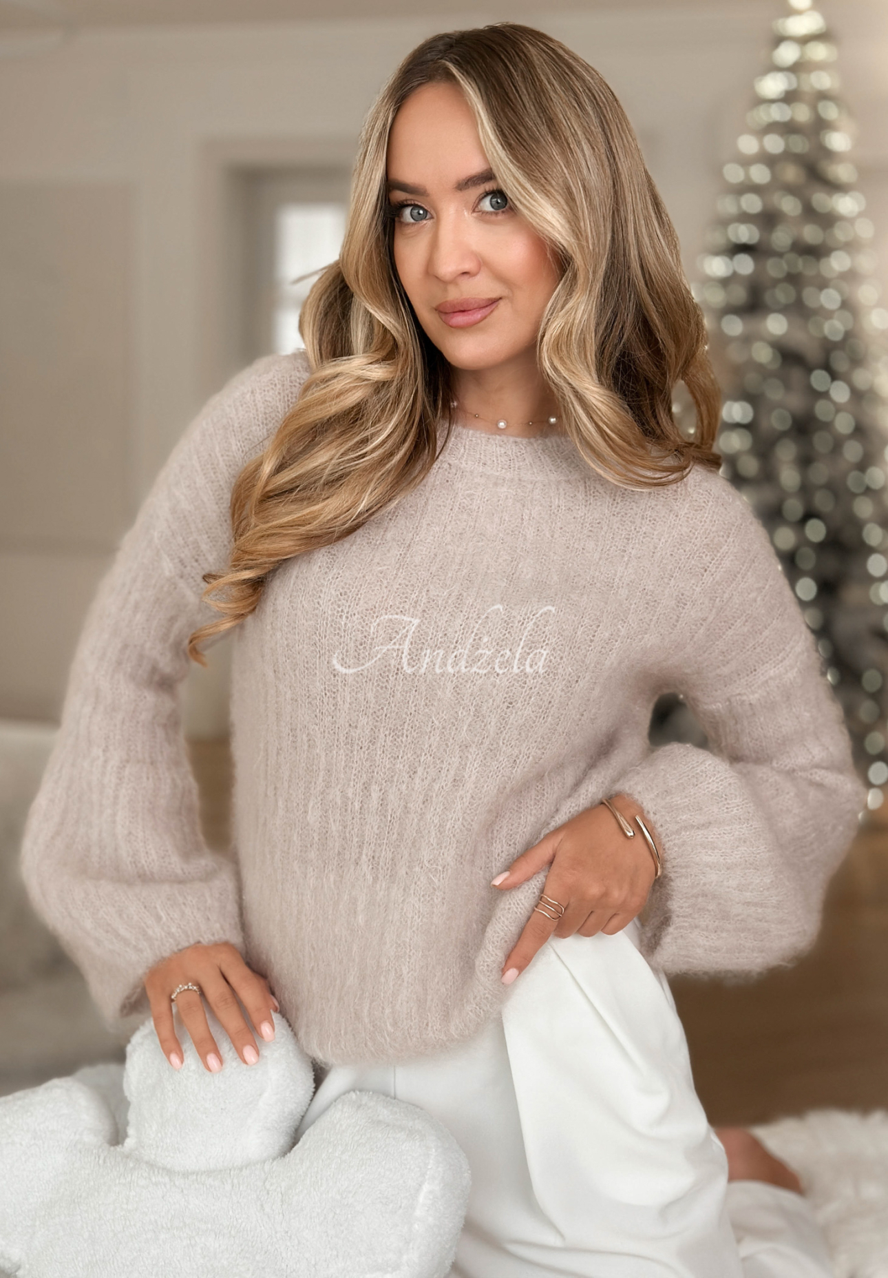 Soft mohair sweater with wide sleeves Cotton Candy beige