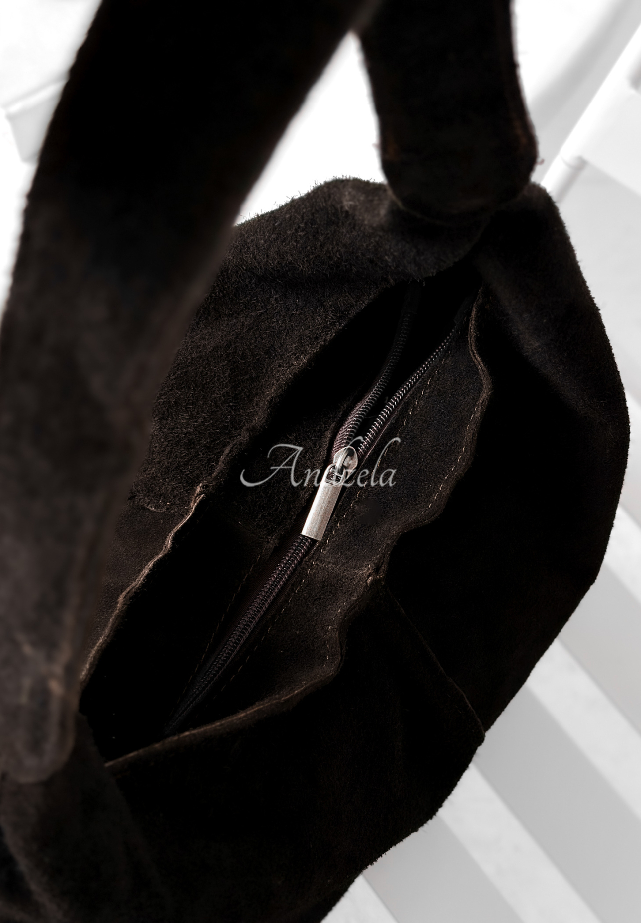 Zamszowa torebka In The Shade czekoladowa