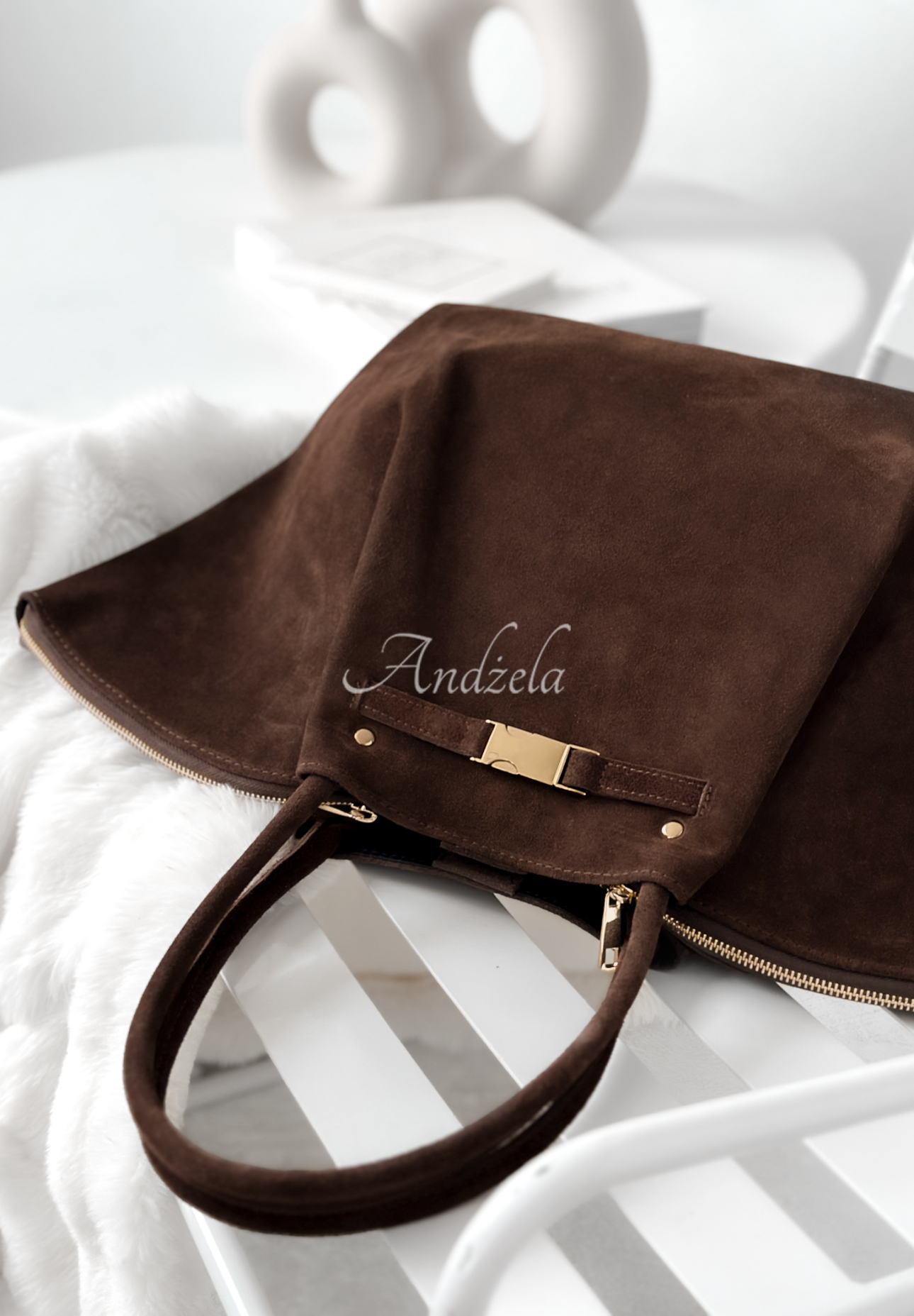 Zamszowa torebka Almost Ready czekoladowa