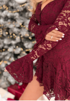 Koronkowa sukienka mini z falbankami Speak To Me burgundowa