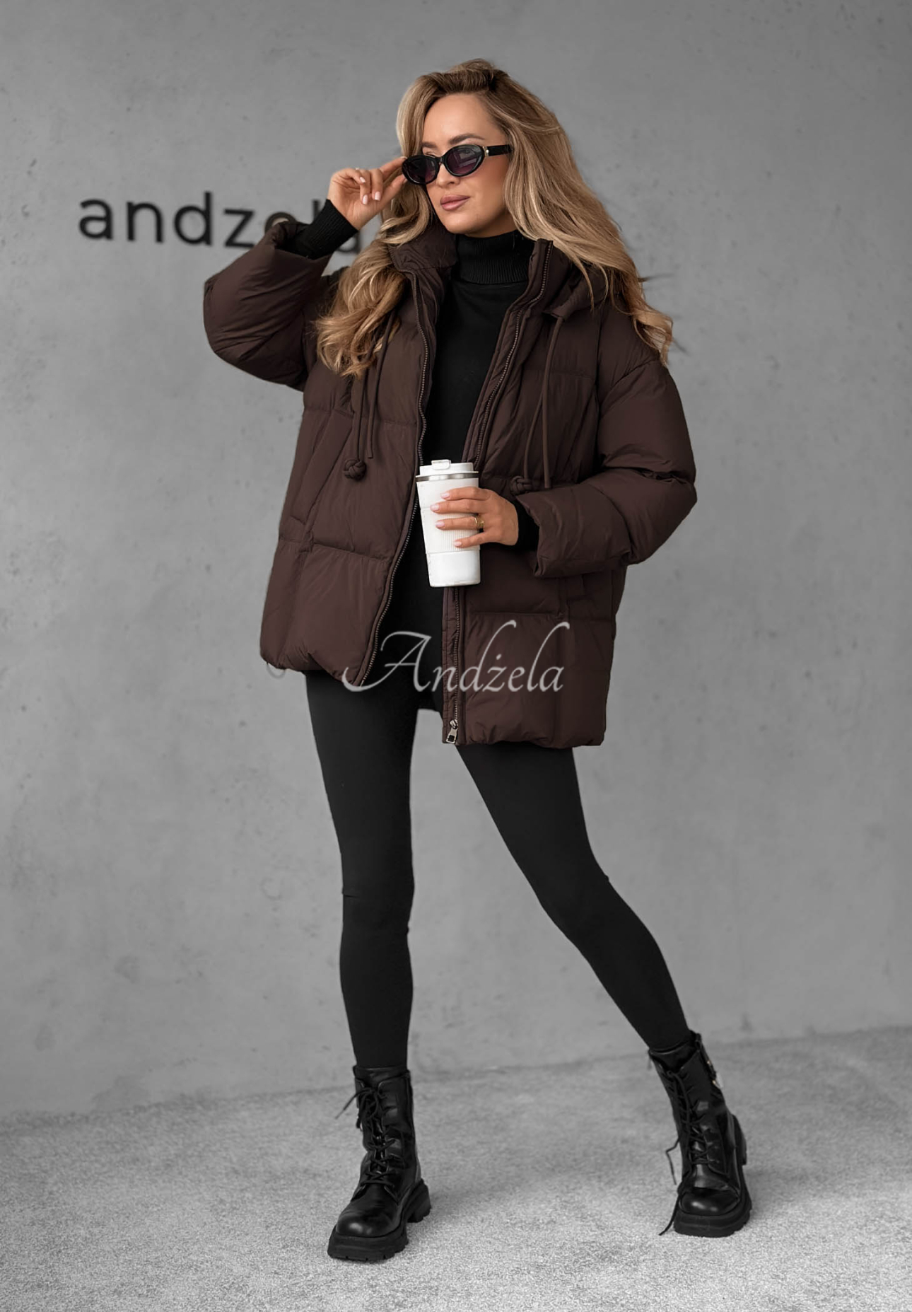 Down jacket with hood The Best Way chocolate.