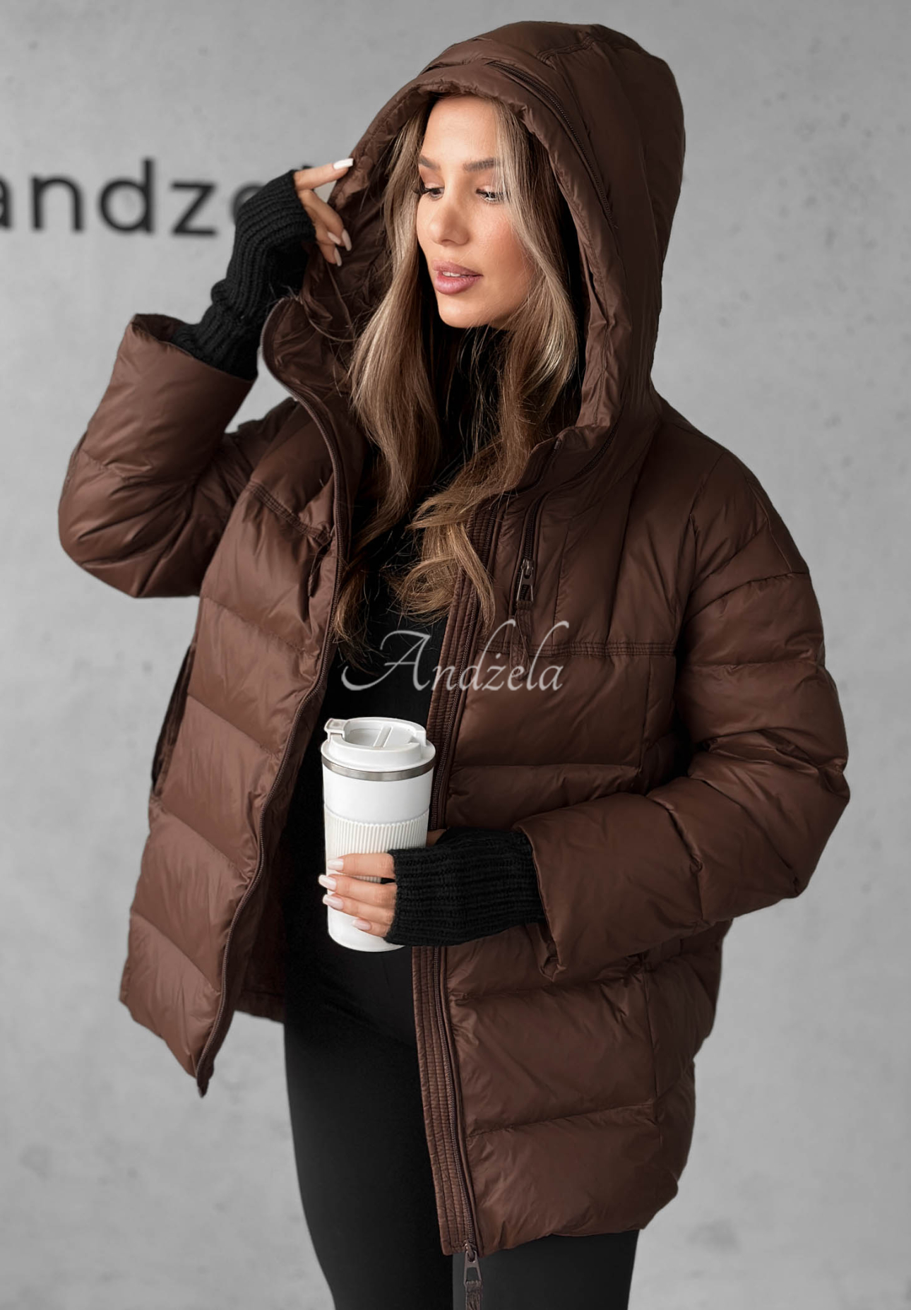 Down jacket with hood New In Town chocolate.