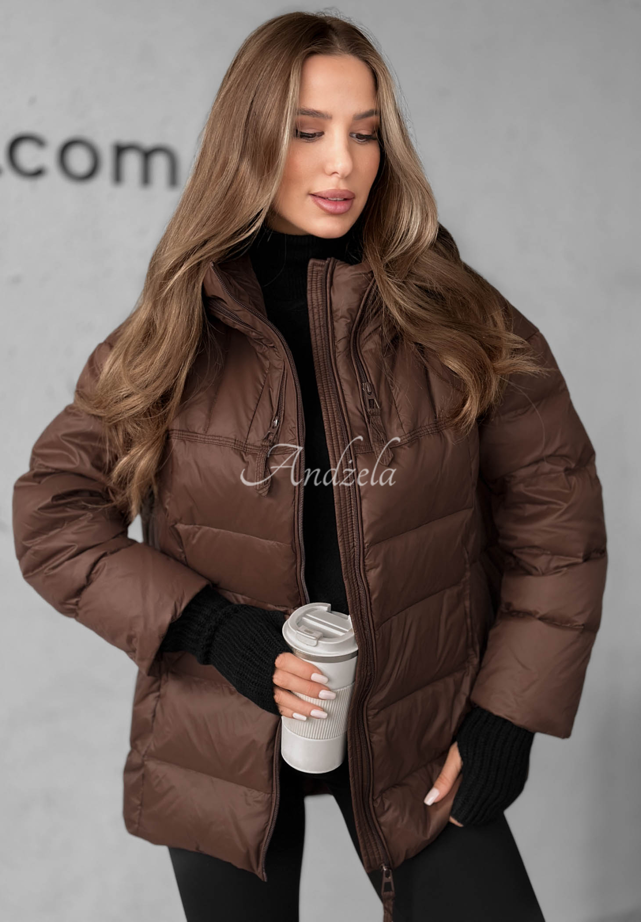 Down jacket with hood New In Town chocolate.