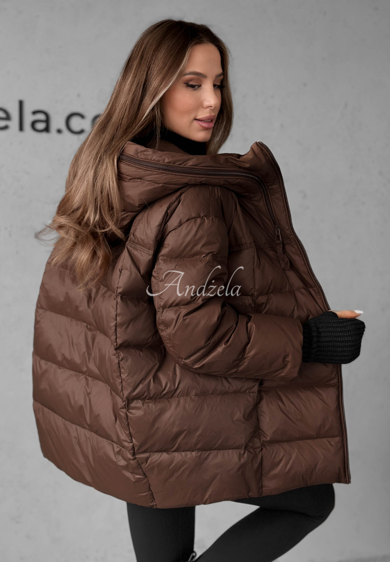 Down jacket with hood New In Town chocolate.