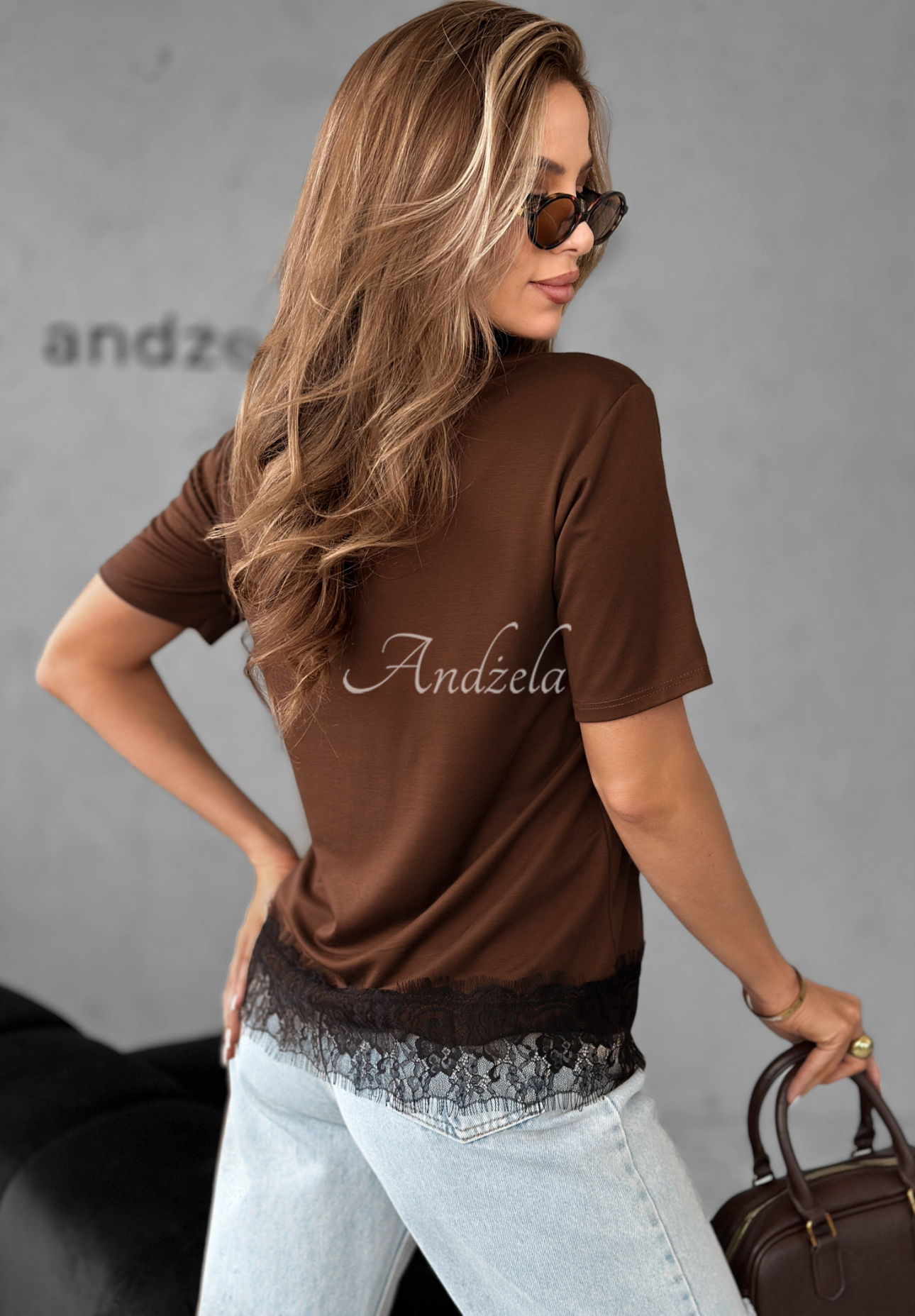 Viscose t-shirt with lace Daily Lace chocolate