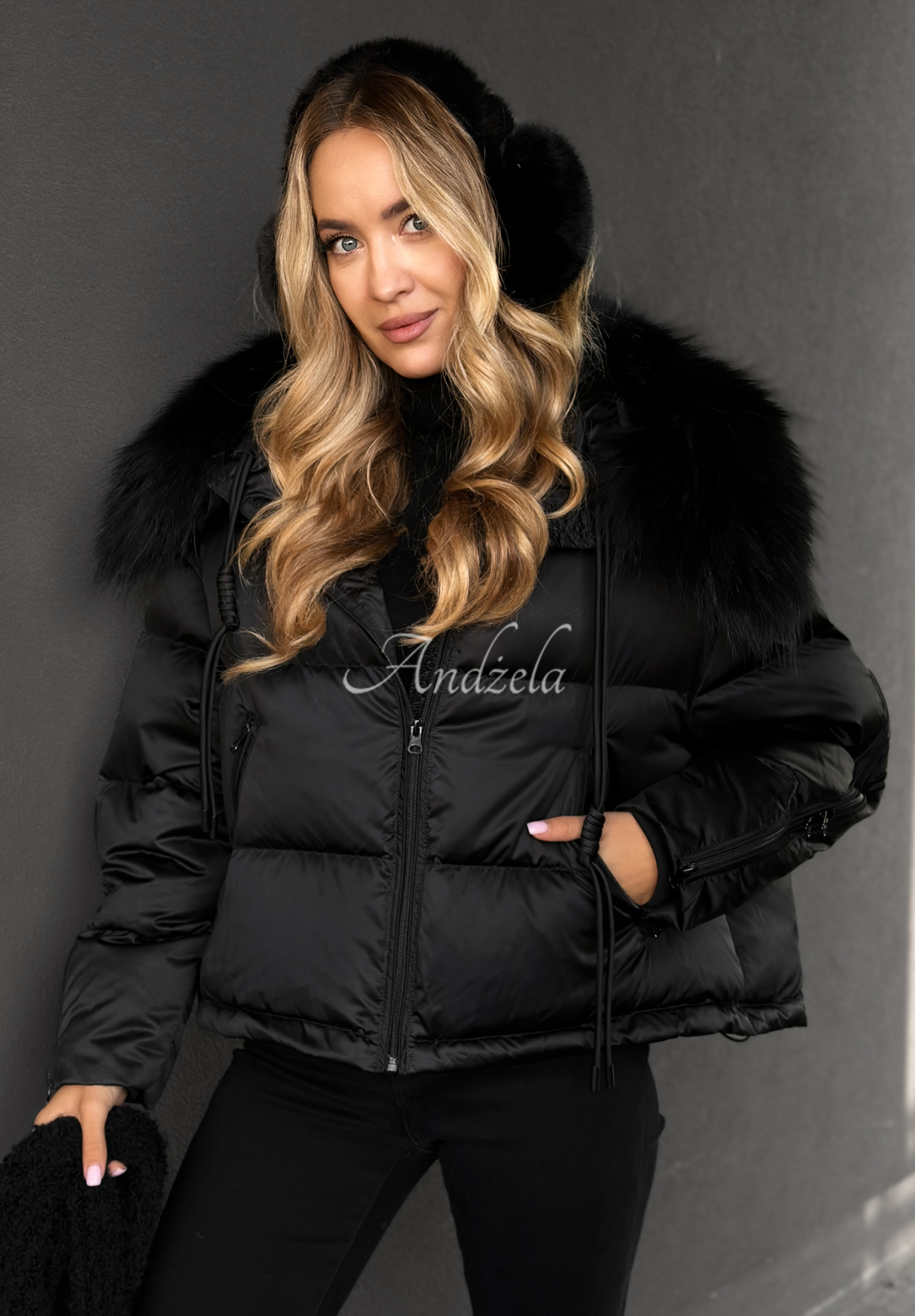 Puchowa kurtka z futerkiem In Your Dreams czarna