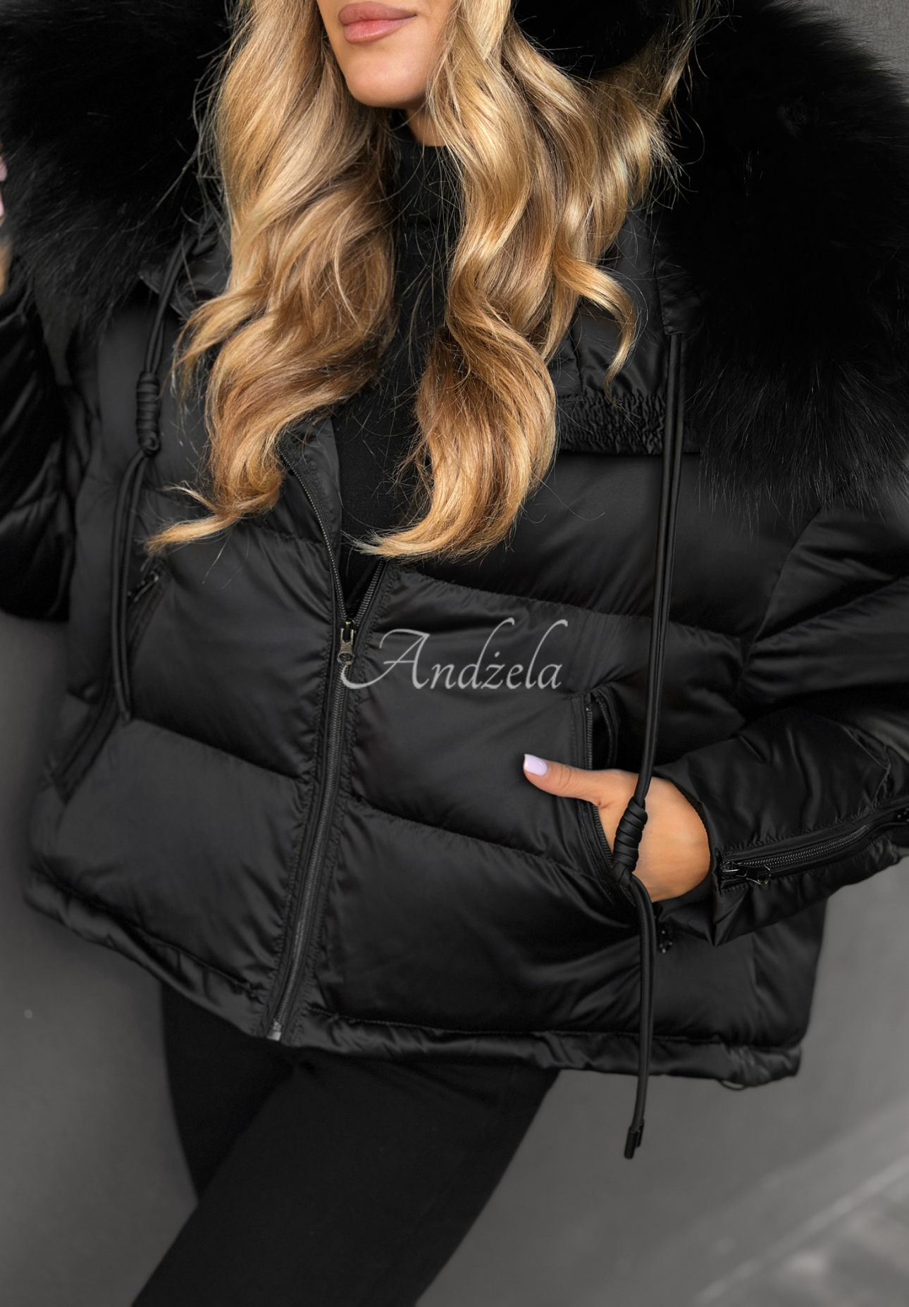 Puchowa kurtka z futerkiem In Your Dreams czarna