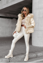 Krótka pikowana kurtka z futerkiem Frosty Horizon beżowa