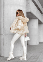 Krótka pikowana kurtka z futerkiem Frosty Horizon beżowa