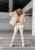 Krótka pikowana kurtka z futerkiem Frosty Horizon beżowa