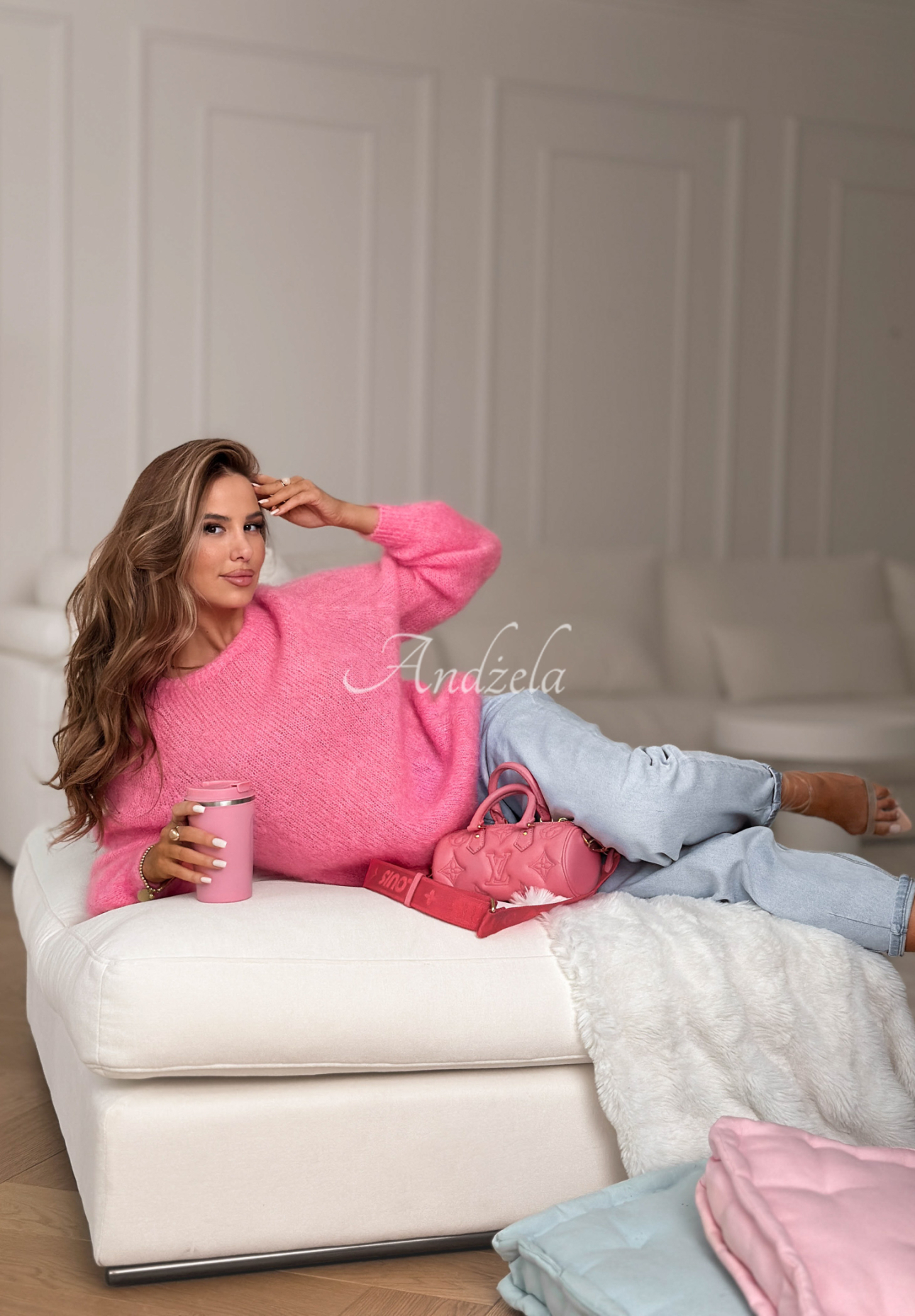 Moherowy sweter Warm Hug różowy