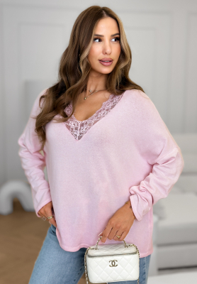 Lekki sweter z dekoltem i koronką Cozy Cloud pudrowy r&oacute;ż