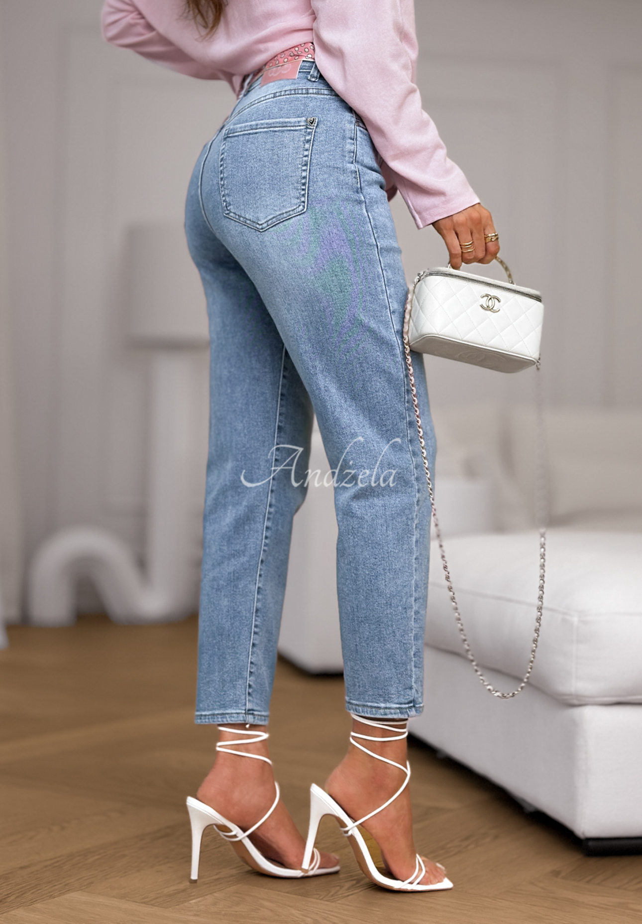 Mom fit jeans with Real For You belt, blue