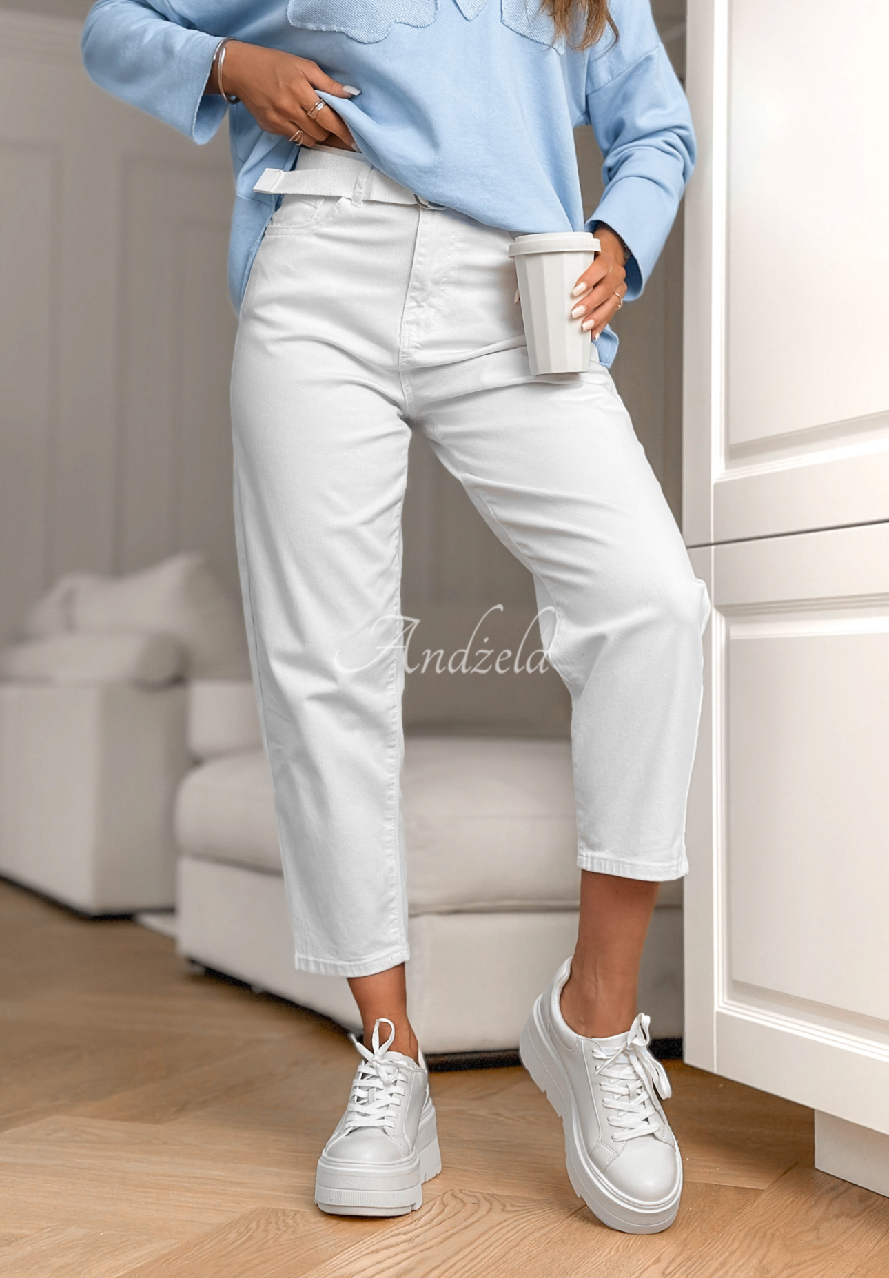 Mom fit jeans with Know Nothing belt, white