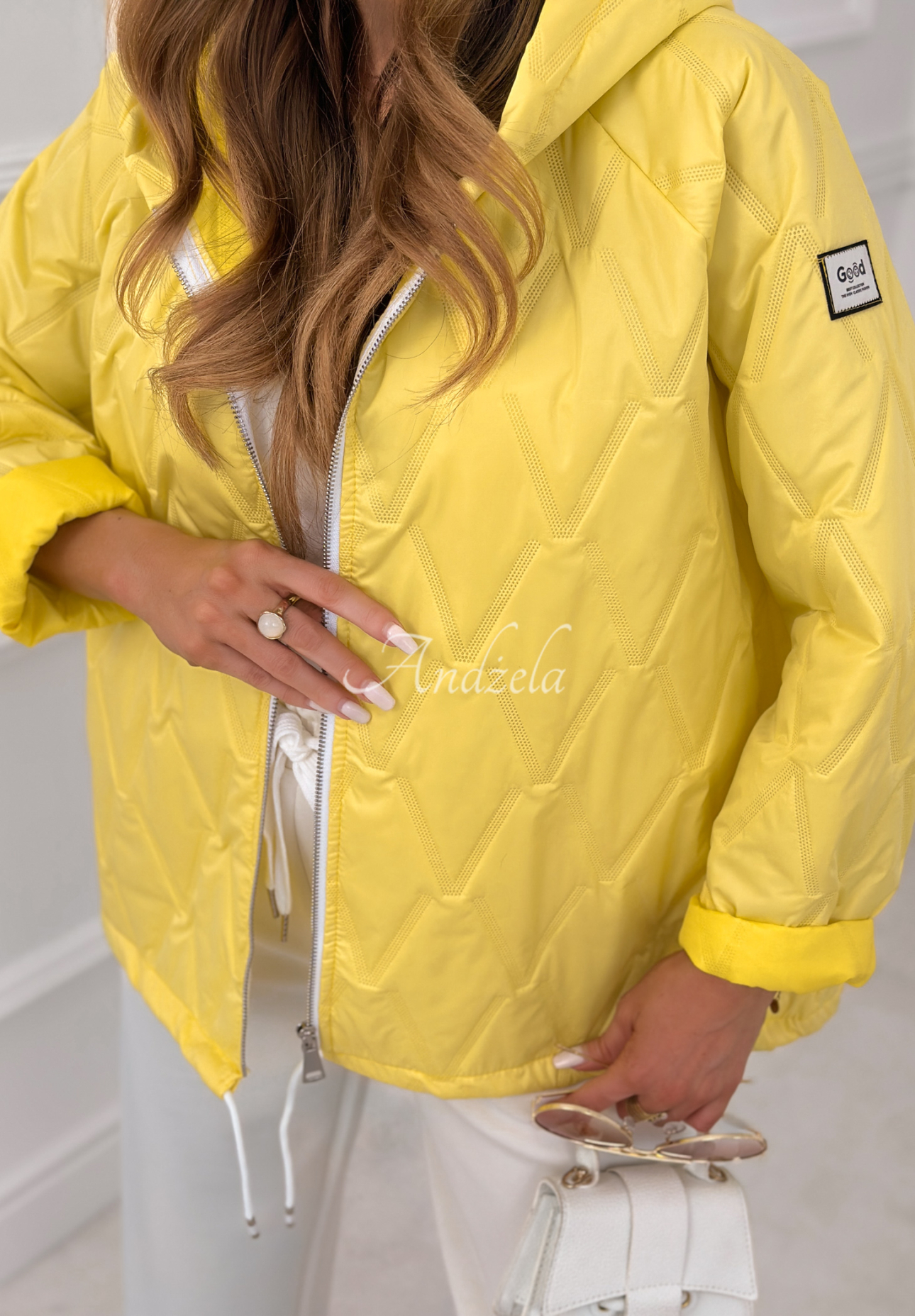 Krótka pikowana kurtka z kapturem Springtime Starts żółta